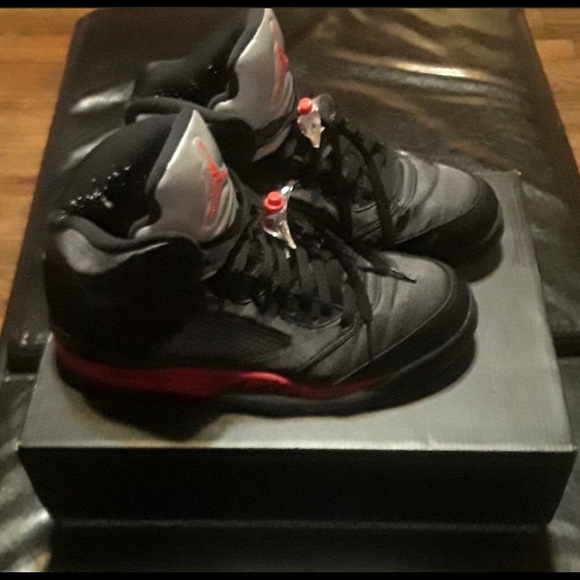 Jordan 5s - Picture 2 of 7